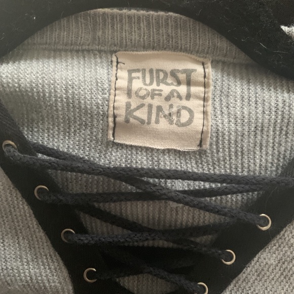 🎉SOLD 🎉LF lace up sweater - Picture 4 of 4